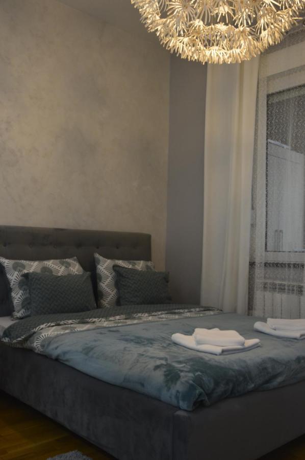 Апартаменти Teodora Lux Apartman Free Privat Parking Новий Сад Екстер'єр фото