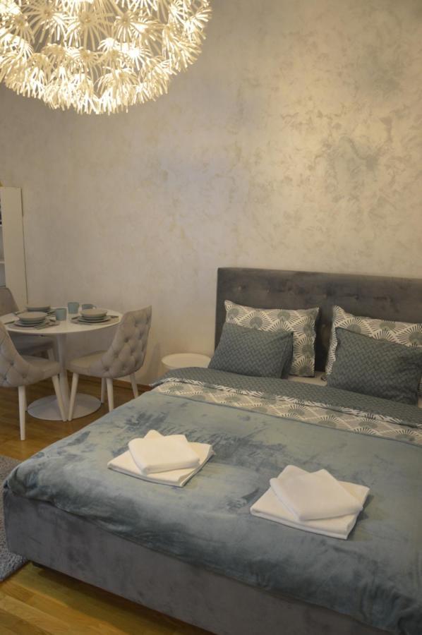 Апартаменти Teodora Lux Apartman Free Privat Parking Новий Сад Екстер'єр фото