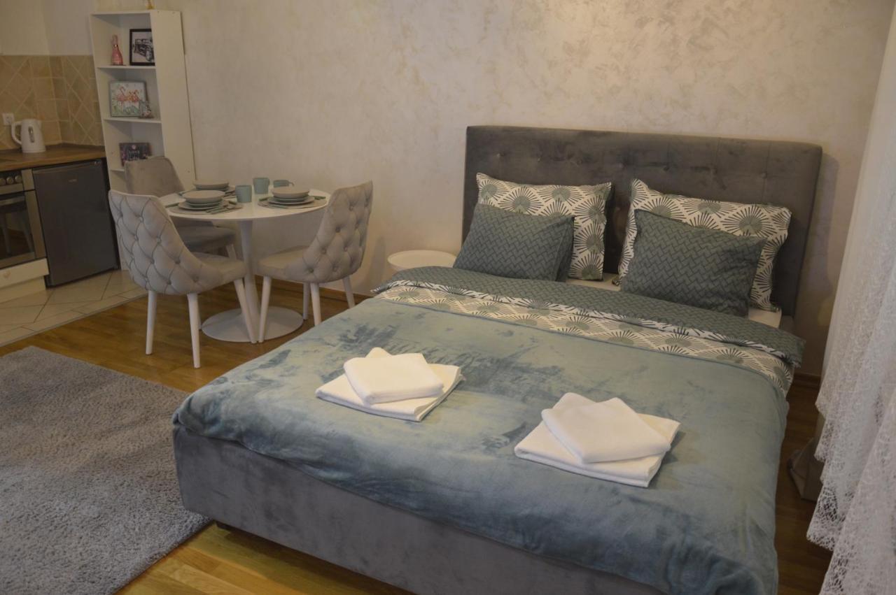 Апартаменти Teodora Lux Apartman Free Privat Parking Новий Сад Екстер'єр фото