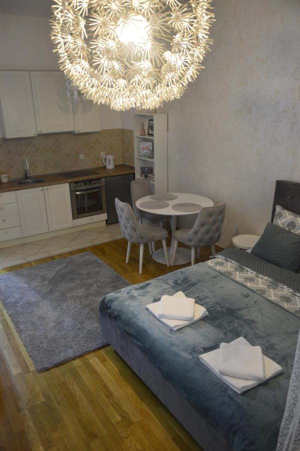 Апартаменти Teodora Lux Apartman Free Privat Parking Новий Сад Екстер'єр фото