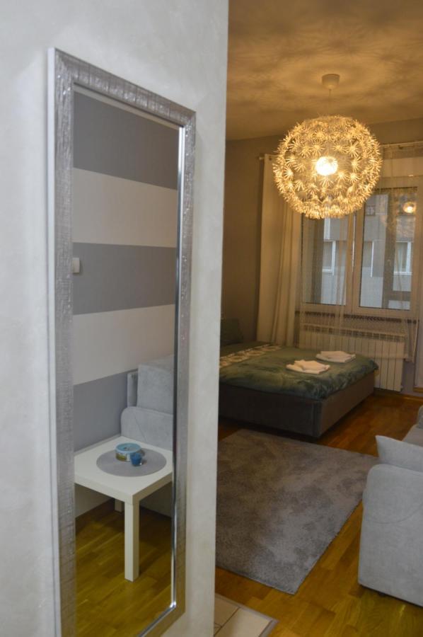 Апартаменти Teodora Lux Apartman Free Privat Parking Новий Сад Екстер'єр фото