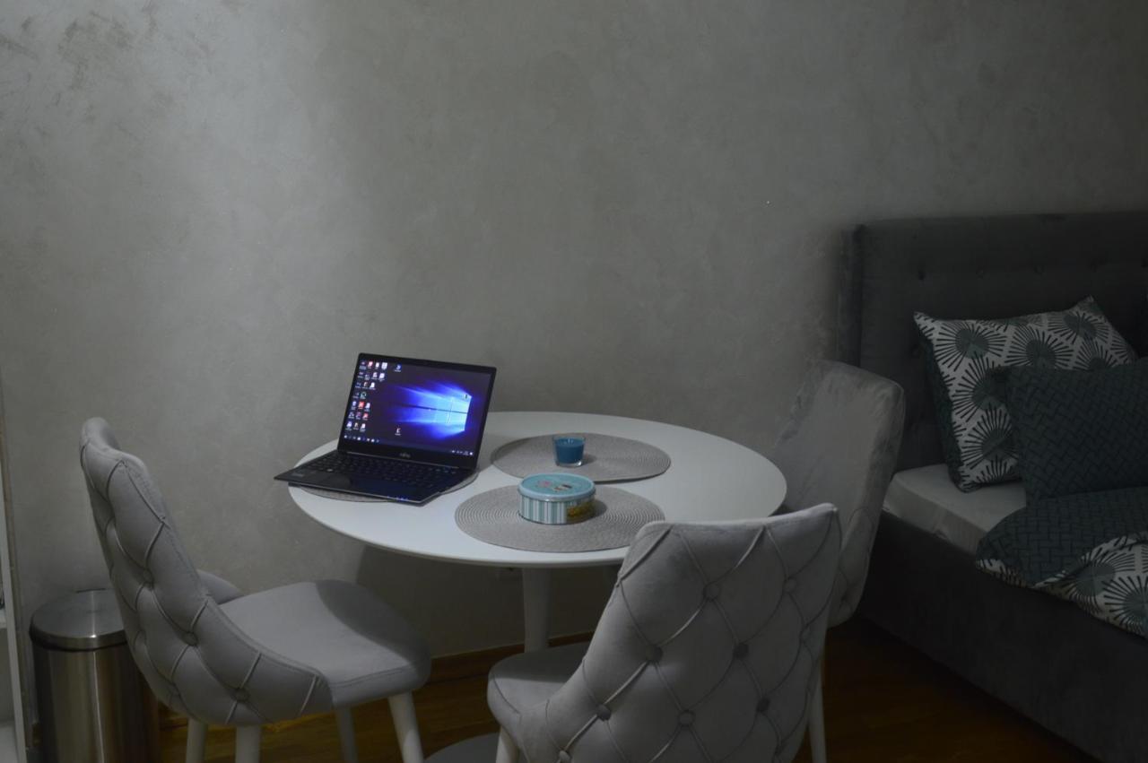 Апартаменти Teodora Lux Apartman Free Privat Parking Новий Сад Екстер'єр фото